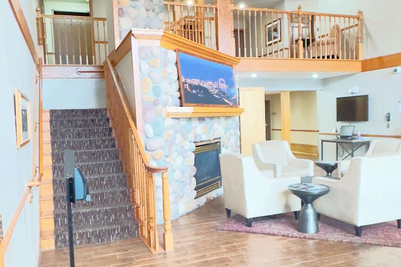 酒店 Duluth Inn & Suites Near Spirit Mountain