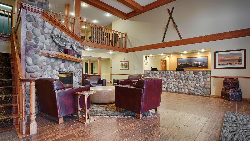 هتل Duluth Inn & Suites Near Spirit Mountain