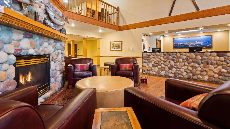 هتل Duluth Inn & Suites Near Spirit Mountain
