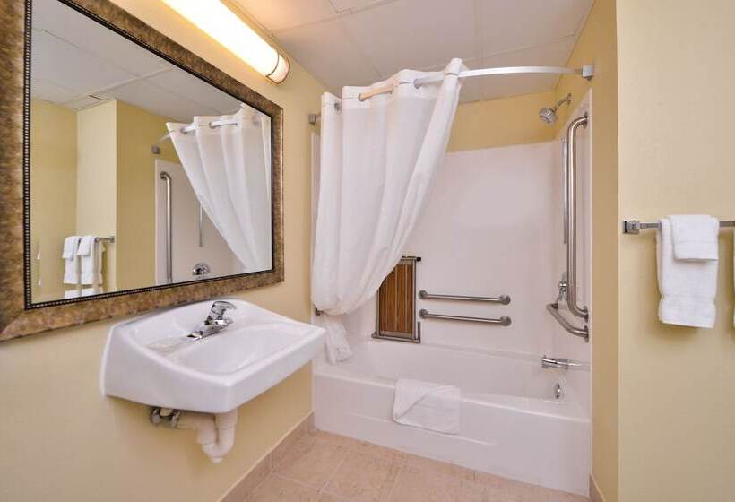 酒店 Duluth Inn & Suites Near Spirit Mountain