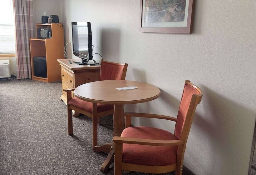 酒店 Duluth Inn & Suites Near Spirit Mountain