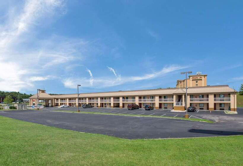 ホテル Econo Lodge Inn & Suites East