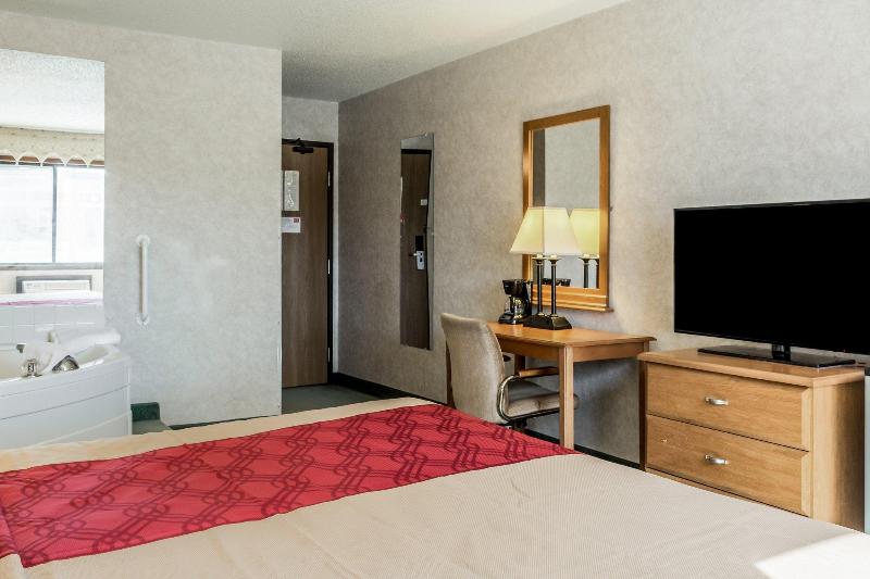 هتل Econo Lodge North