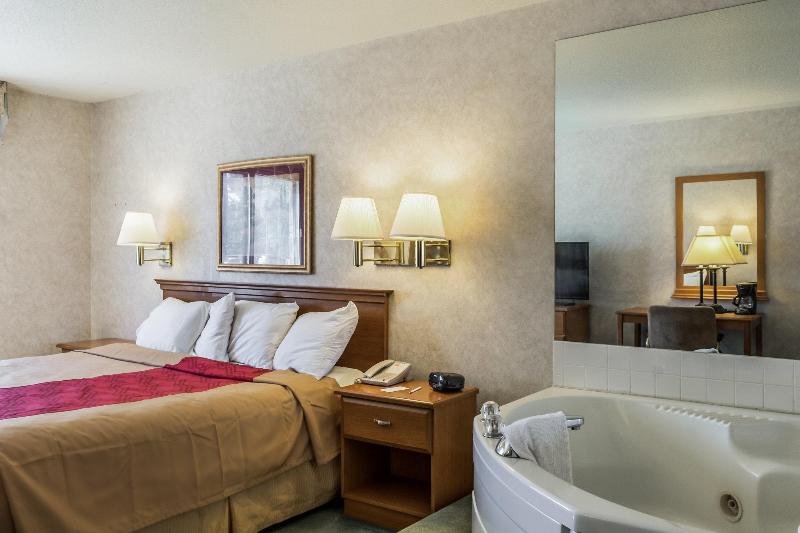 酒店 Econo Lodge North