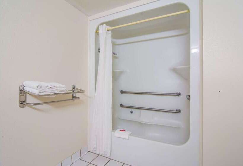 فندق Econo Lodge South