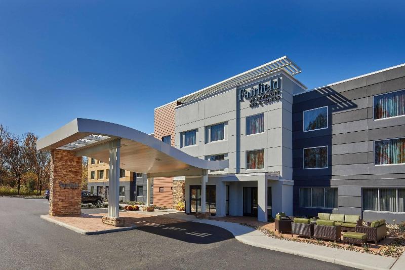 בית מלון כפרי Fairfield Inn & Suites By Marriott Albany Airport