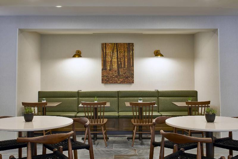 בית מלון כפרי Fairfield Inn & Suites By Marriott Albany Airport