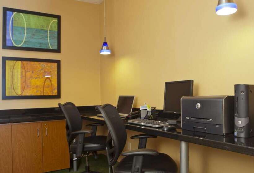 בית מלון כפרי Fairfield Inn & Suites By Marriott Memphis East Galleria