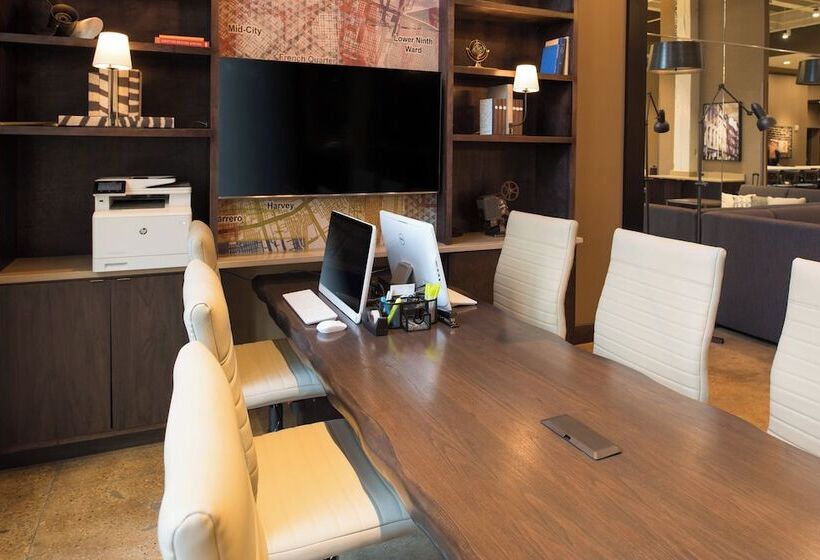 هتل Fairfield Inn & Suites By Marriott New Orleans Downtown/french Quarter Area