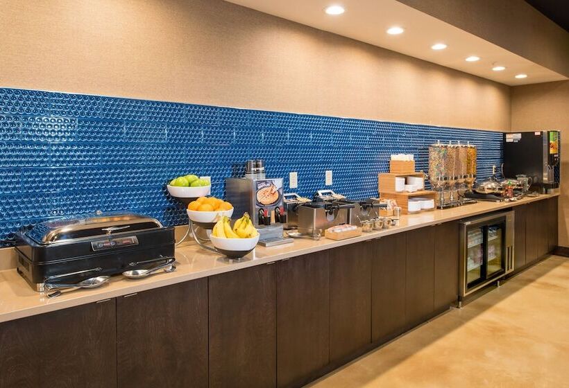 هتل Fairfield Inn & Suites By Marriott New Orleans Downtown/french Quarter Area