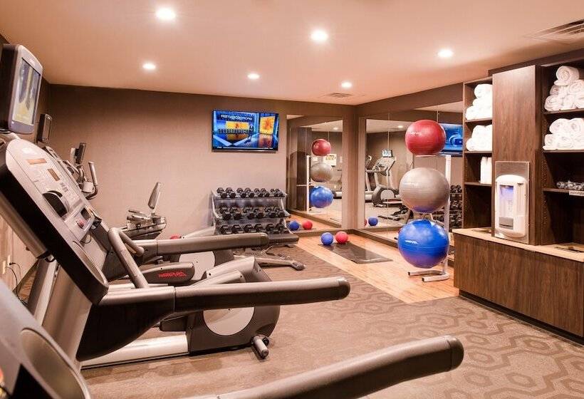 هتل Fairfield Inn & Suites By Marriott New Orleans Downtown/french Quarter Area