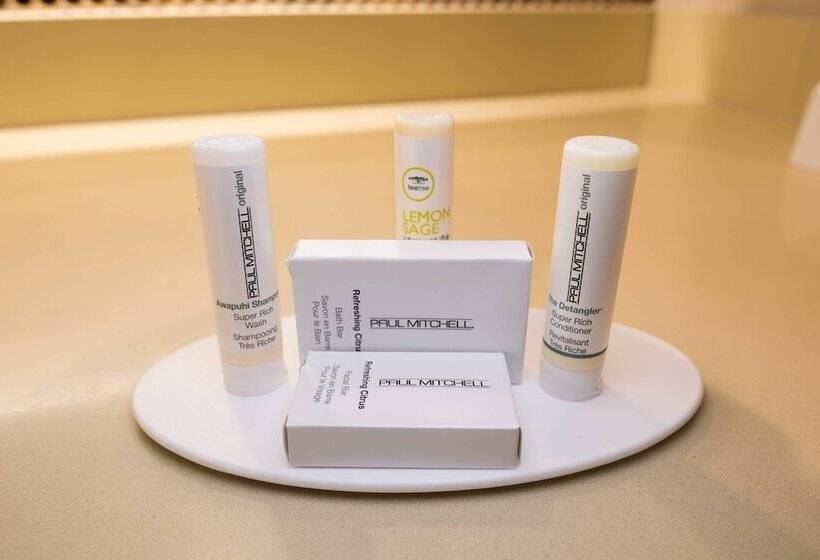 هتل Fairfield Inn & Suites By Marriott New Orleans Downtown/french Quarter Area