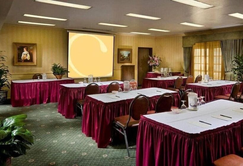 فندق Folk Inn Ontario Airport