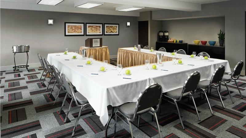 Отель Four Points By Sheraton Downtown Seattle Center