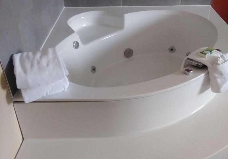 Grandstay Hotel & Suites