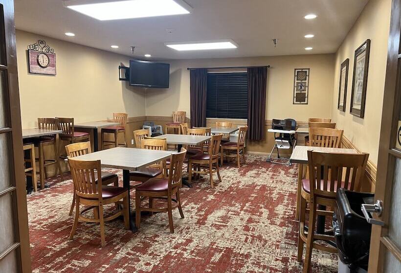 Grandstay Hotel & Suites