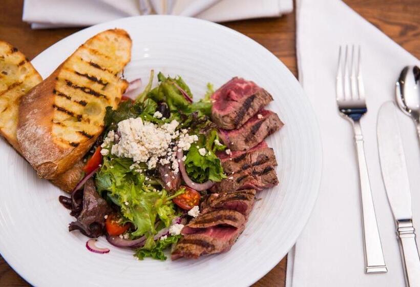 هتل Holiday Inn & Suites Dallas Addison By Ihg