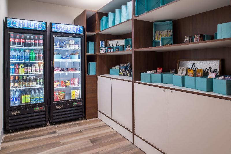 هتل Holiday Inn & Suites Dallas Addison By Ihg