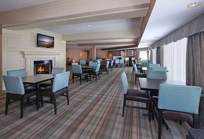 هتل Holiday Inn Express Port Hueneme, An Ihg