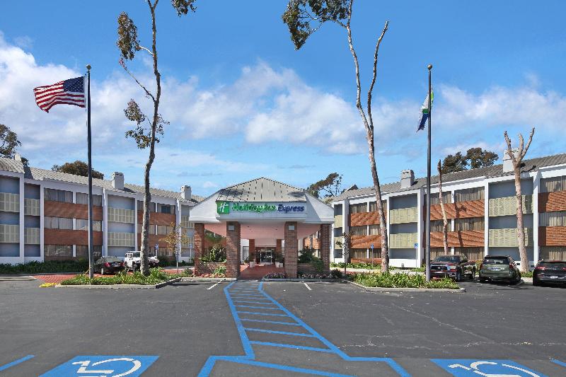 هتل Holiday Inn Express Port Hueneme, An Ihg