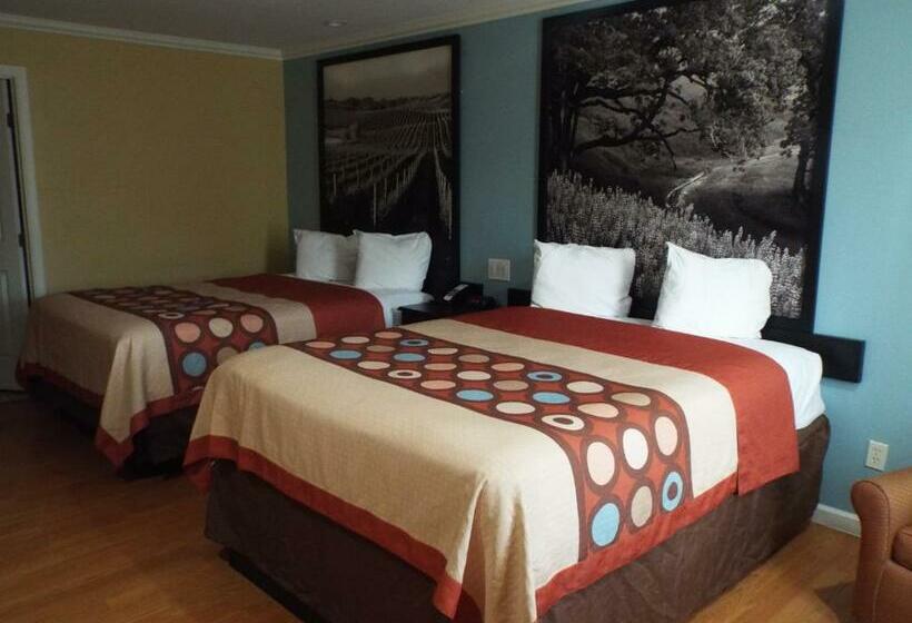 호텔 Inn At King City