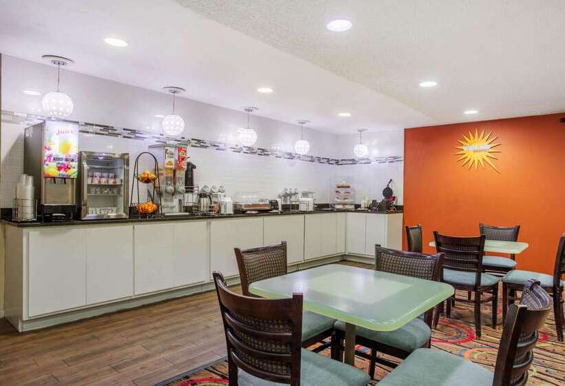 호텔 La Quinta Inn By Wyndham Decatur Alabama