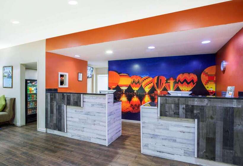 호텔 La Quinta Inn By Wyndham Decatur Alabama