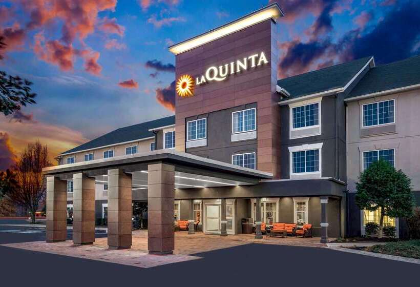 בית מלון כפרי La Quinta By Wyndham Cookeville
