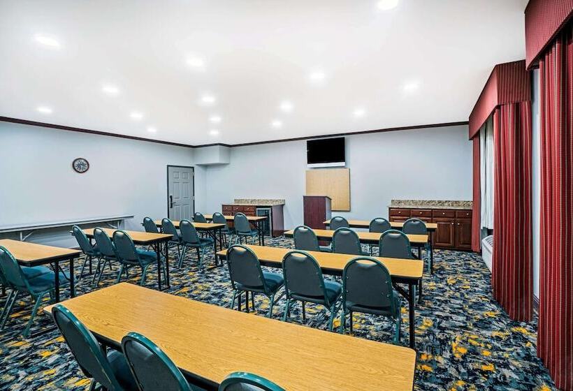 בית מלון כפרי La Quinta By Wyndham Cookeville