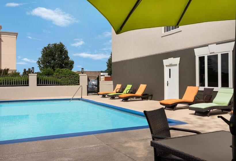 בית מלון כפרי La Quinta By Wyndham Cookeville