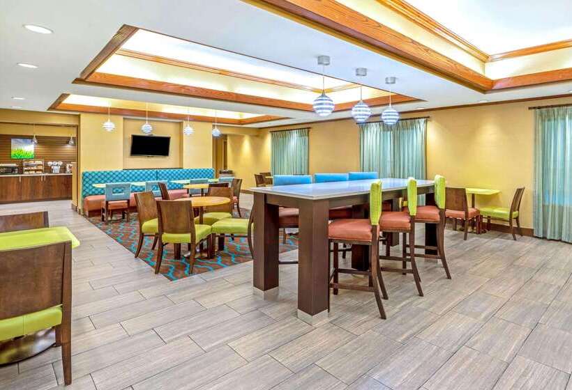 ホテル La Quinta By Wyndham Midwest City   Tinker Afb