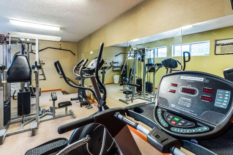 Отель Quaint Inn & Suites