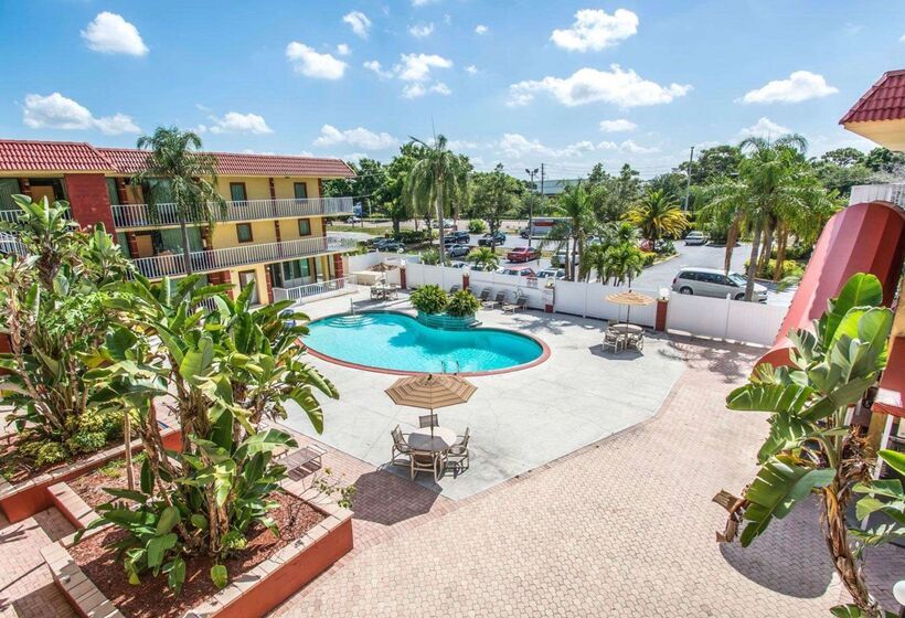 酒店 Quality Inn & Suites At Tropicana Field