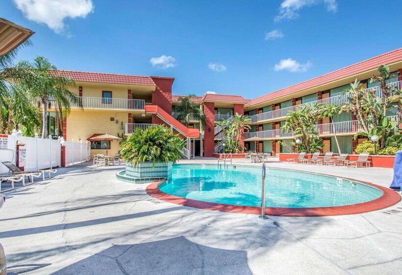 酒店 Quality Inn & Suites At Tropicana Field