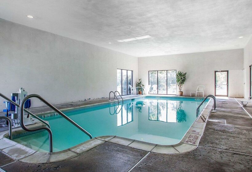 فندق Quality Inn Midway