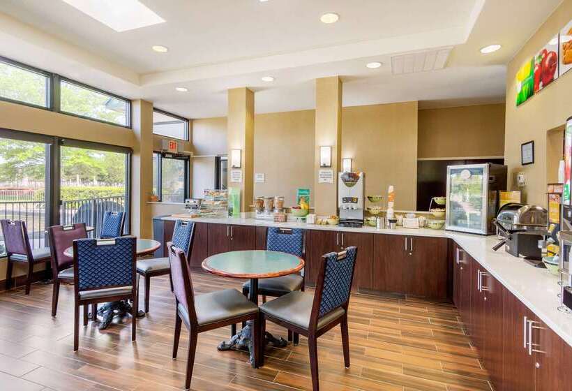 فندق Quality Inn & Suites Olde Town