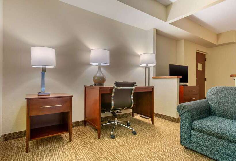 فندق Quality Inn & Suites Olde Town