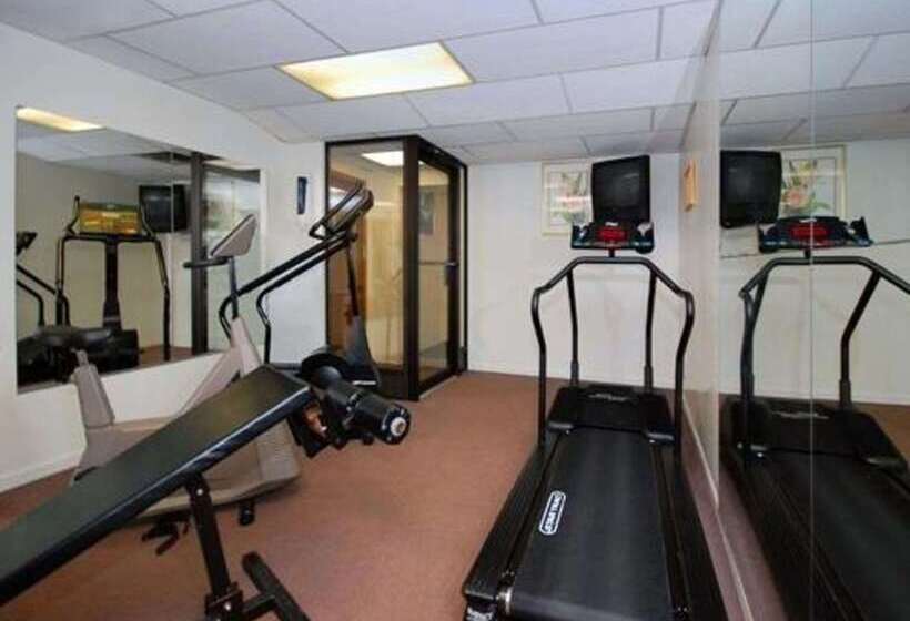 Отель Quality Inn Pittsburgh Airport