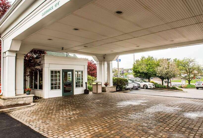 Отель Quality Inn Pittsburgh Airport