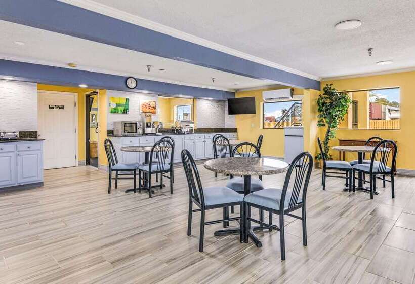 ホテル Quality Inn & Suites Dublin