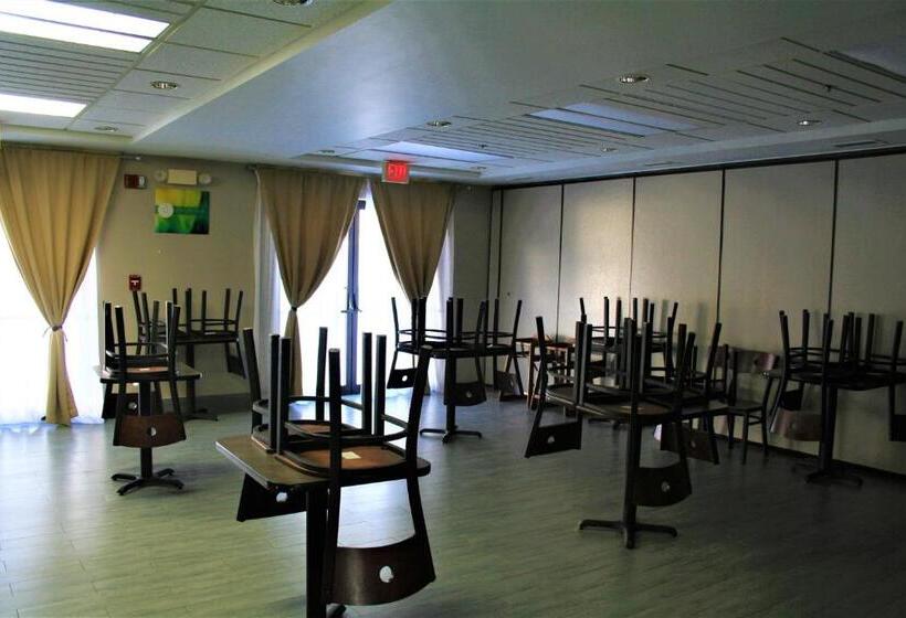 בית מלון כפרי Quality Inn & Suites Kearneysville  Martinsburg