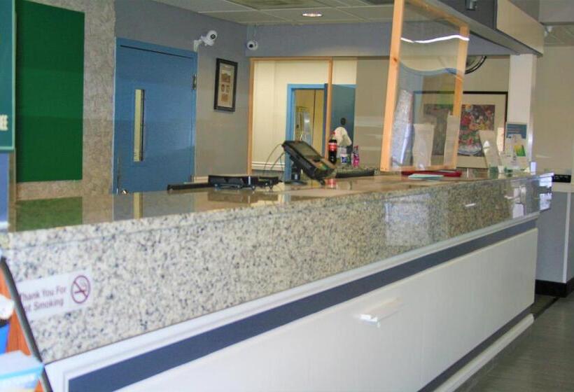 בית מלון כפרי Quality Inn & Suites Kearneysville  Martinsburg