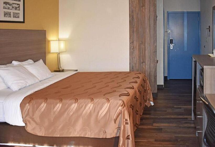 בית מלון כפרי Quality Inn & Suites Kearneysville  Martinsburg