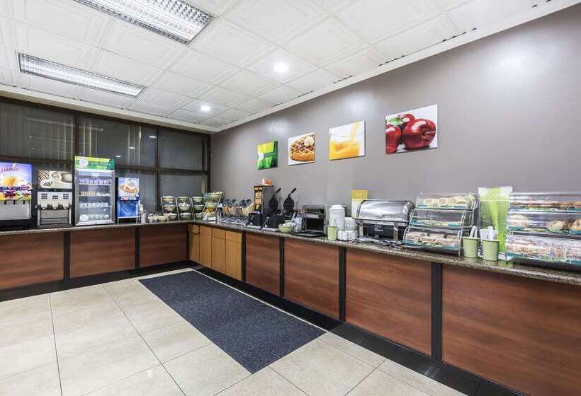 호텔 Quality Inn & Suites Los Angeles Airport Lax