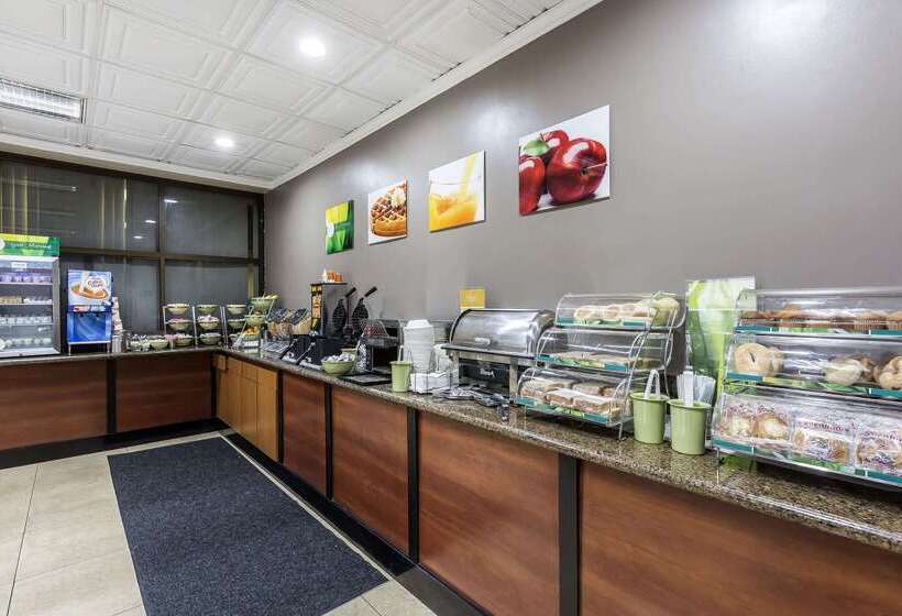 호텔 Quality Inn & Suites Los Angeles Airport Lax