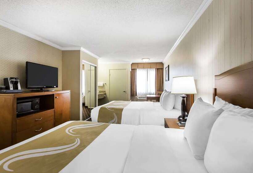 호텔 Quality Inn & Suites Los Angeles Airport Lax