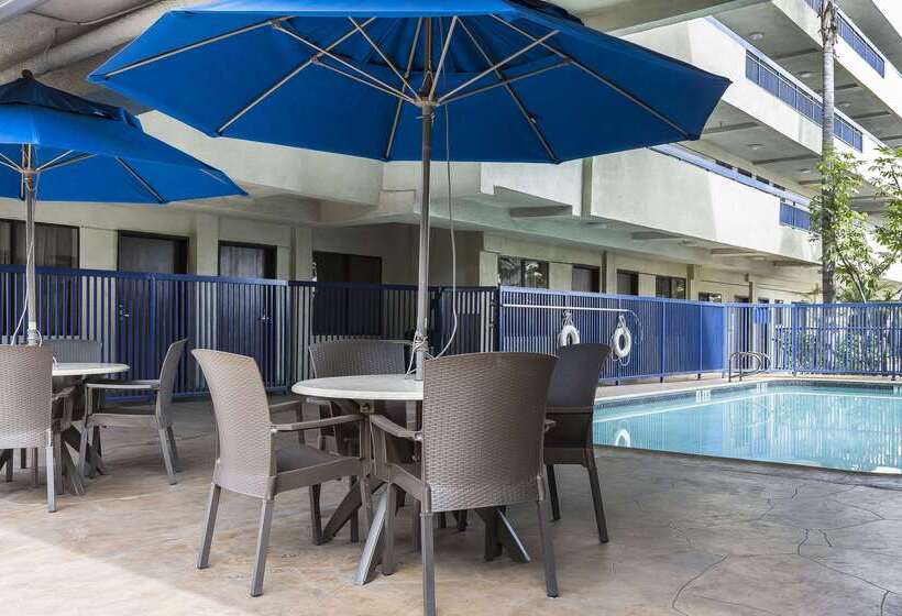 هتل Quality Inn & Suites Los Angeles Airport  Lax