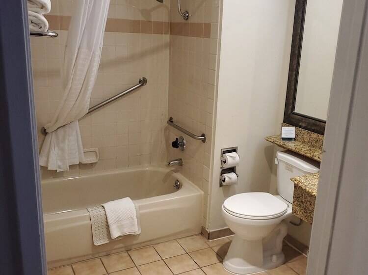 호텔 Quality Inn & Suites Los Angeles Airport Lax