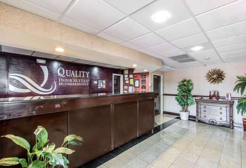 Отель Quality Inn & Suites Memphis East