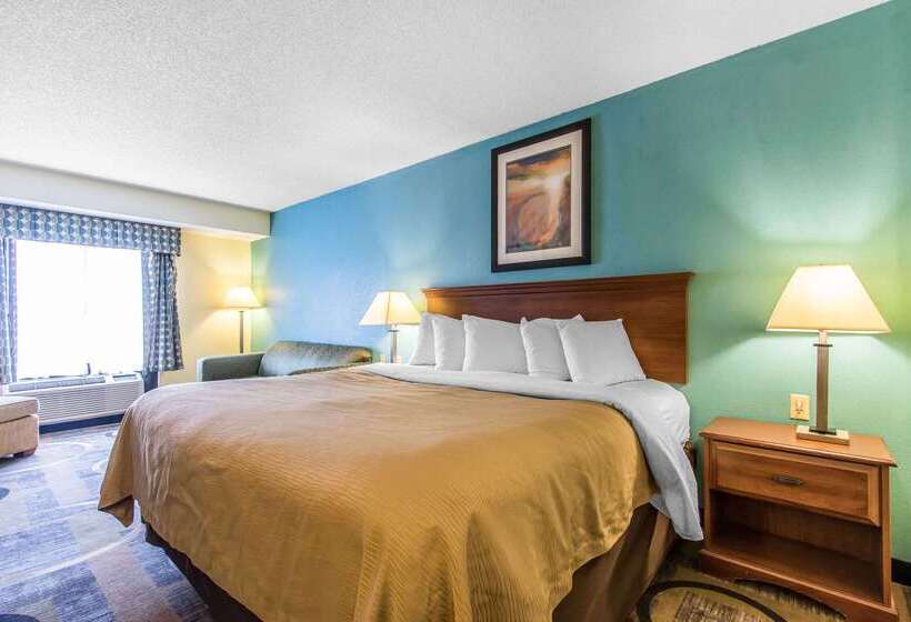 Отель Quality Inn & Suites Memphis East